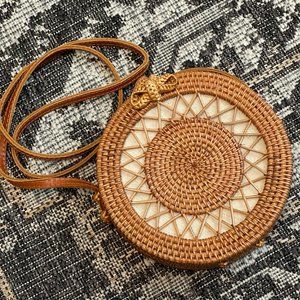 Round Woven Wicker Straw Rattan Sunburst Spring Summer Crossbody Bag Purse